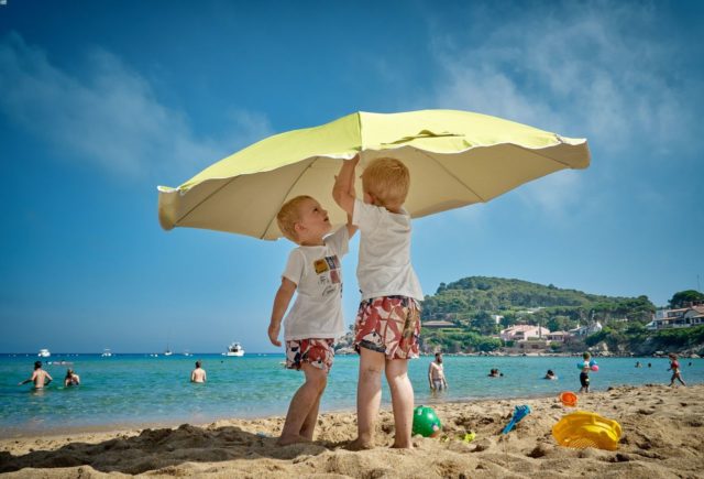 beach with kids