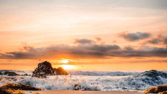 https://www.glampinlife.com/wp-content/uploads/2022/01/shea-rouda-Ete0zMKPWys-unsplash-min-640x360.jpg