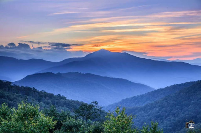 spring camping destinations US NC blue ridge mountains